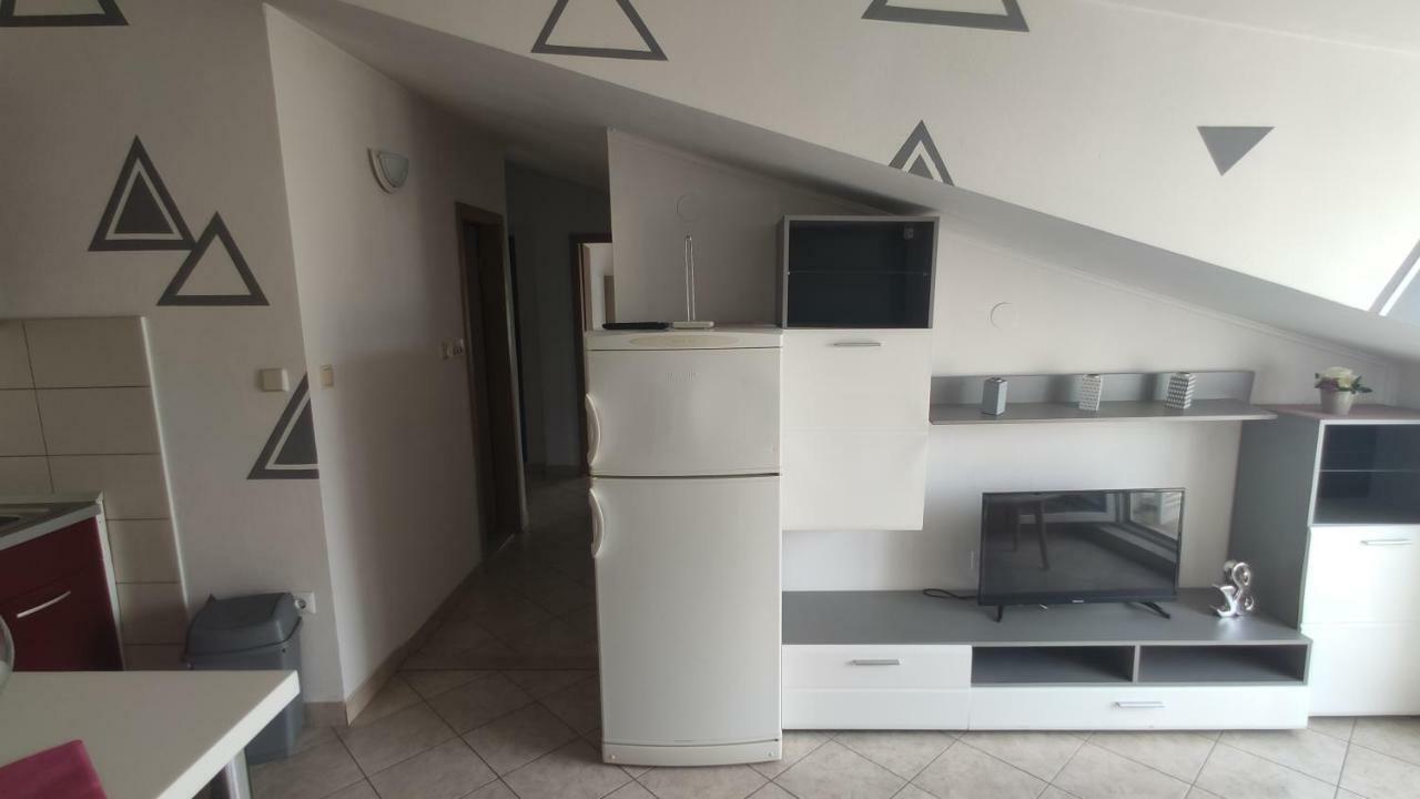 Small Northside Apartment Спліт Екстер'єр фото