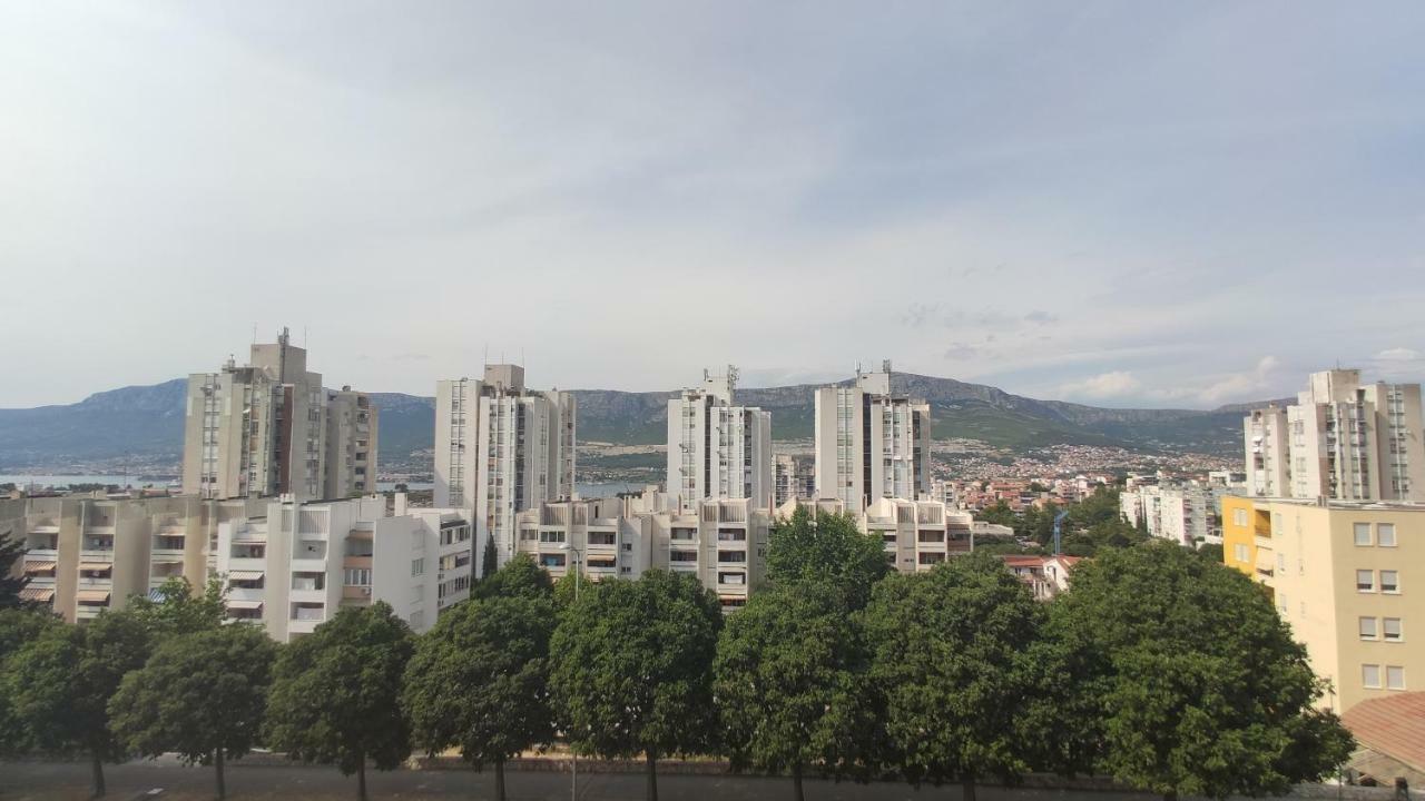 Small Northside Apartment Спліт Екстер'єр фото